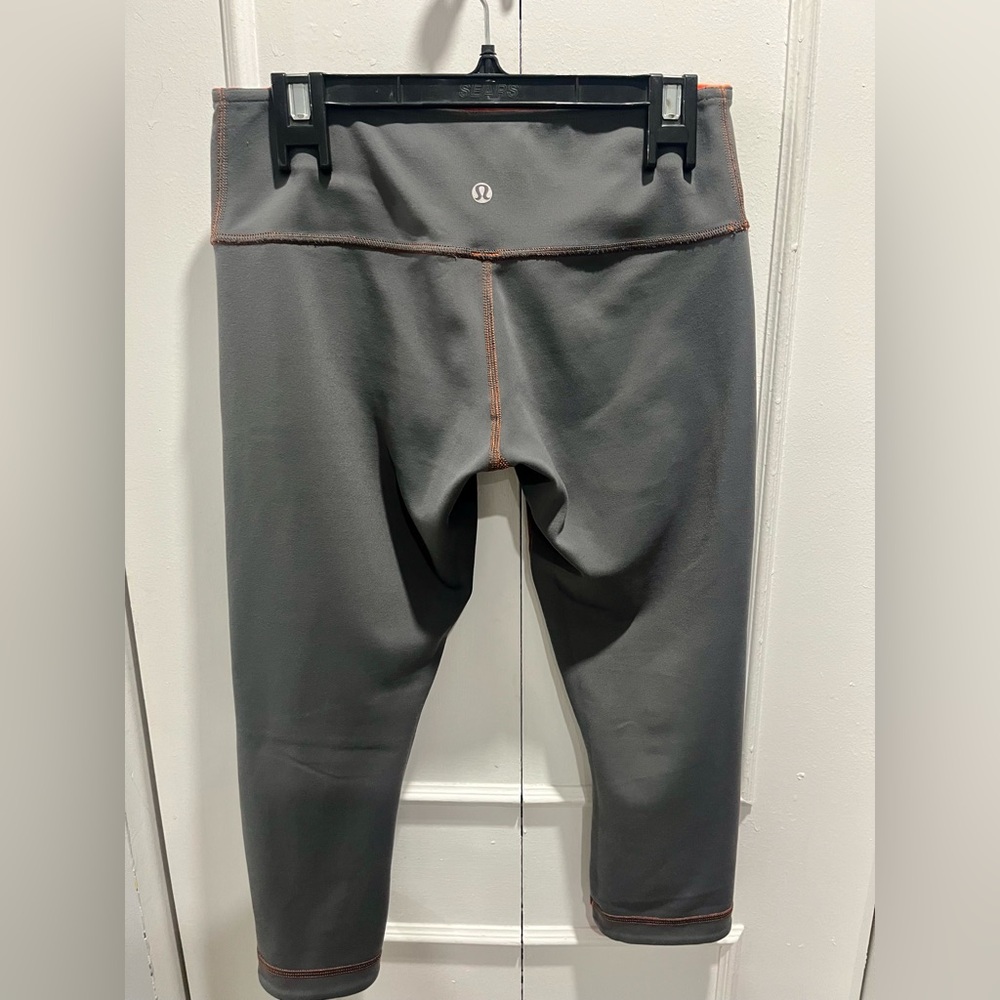 Lululemon Reversible 🧡🩶 - Picture 4 of 6